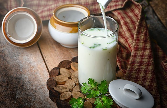 Easy Wingstop Ranch Dressing Recipe (Copycat) 7 homemade buttermilk